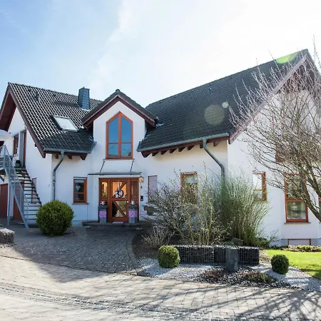 Cozy In Beltheim Germany With Swimming Pool Kastellaun