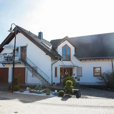 Cozy In Beltheim Germany With Swimming Pool Appartement Kastellaun